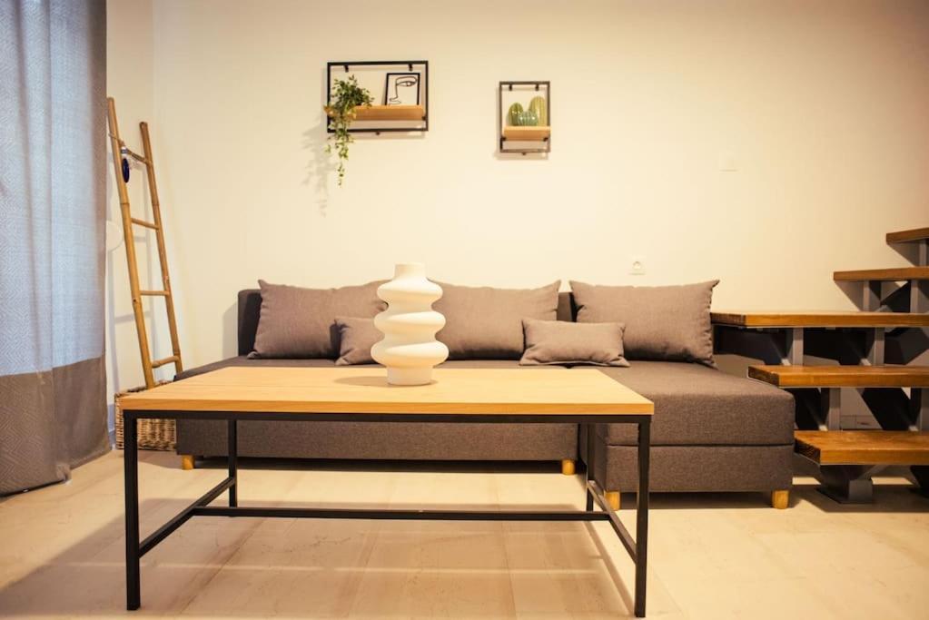 Central Maisonette Volos Bagian luar foto